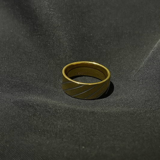 Iced out chain and rings (Pack of 4)