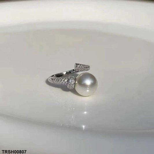 Round Pearl Ring
